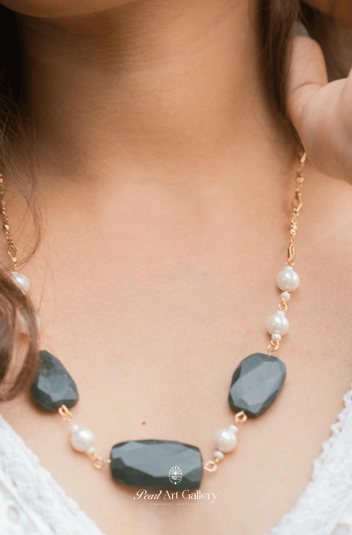 Pearl and jade matinee necklace set – close-up detail