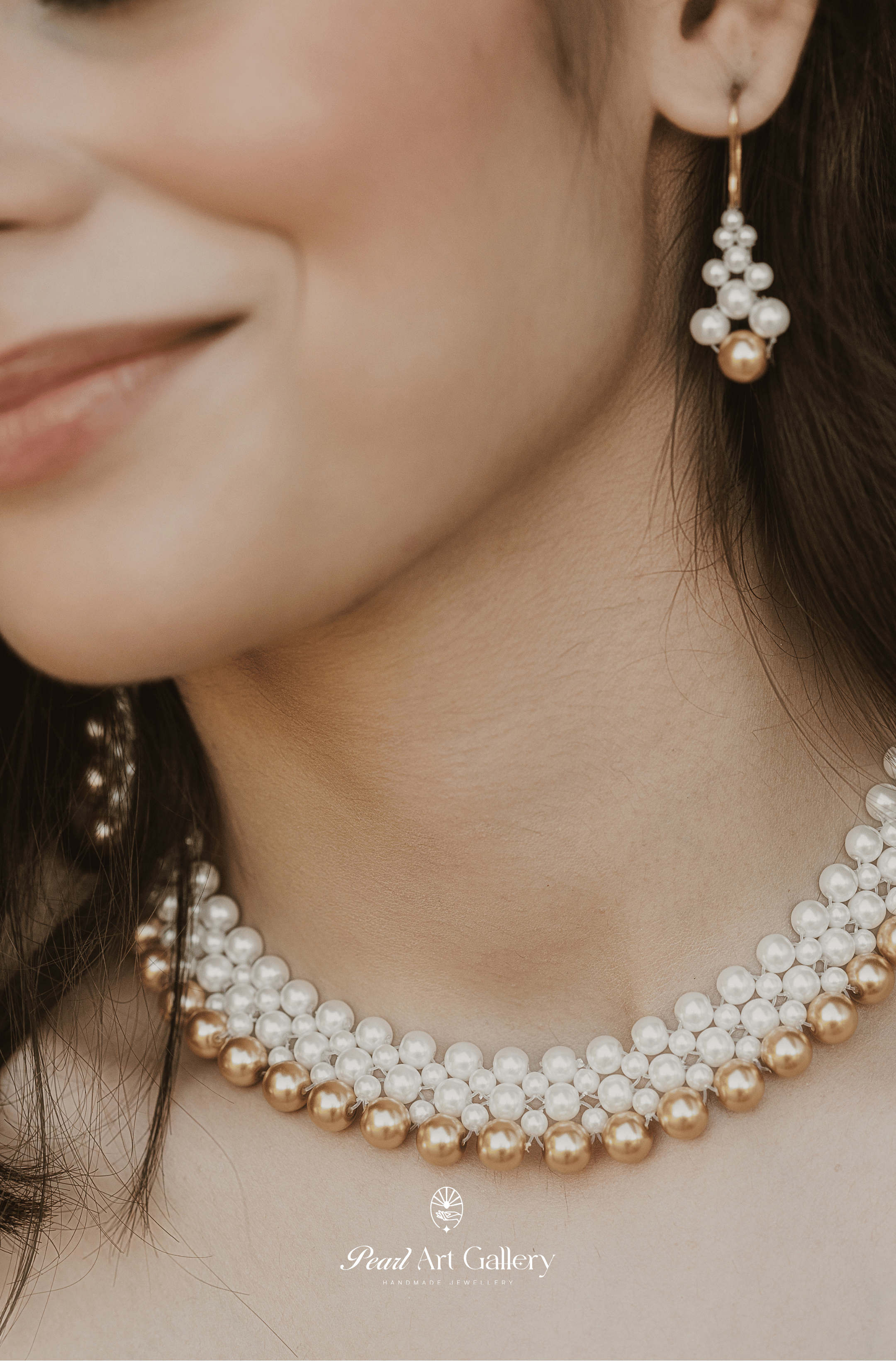 Golden pearl choker set with earrings – close-up detail