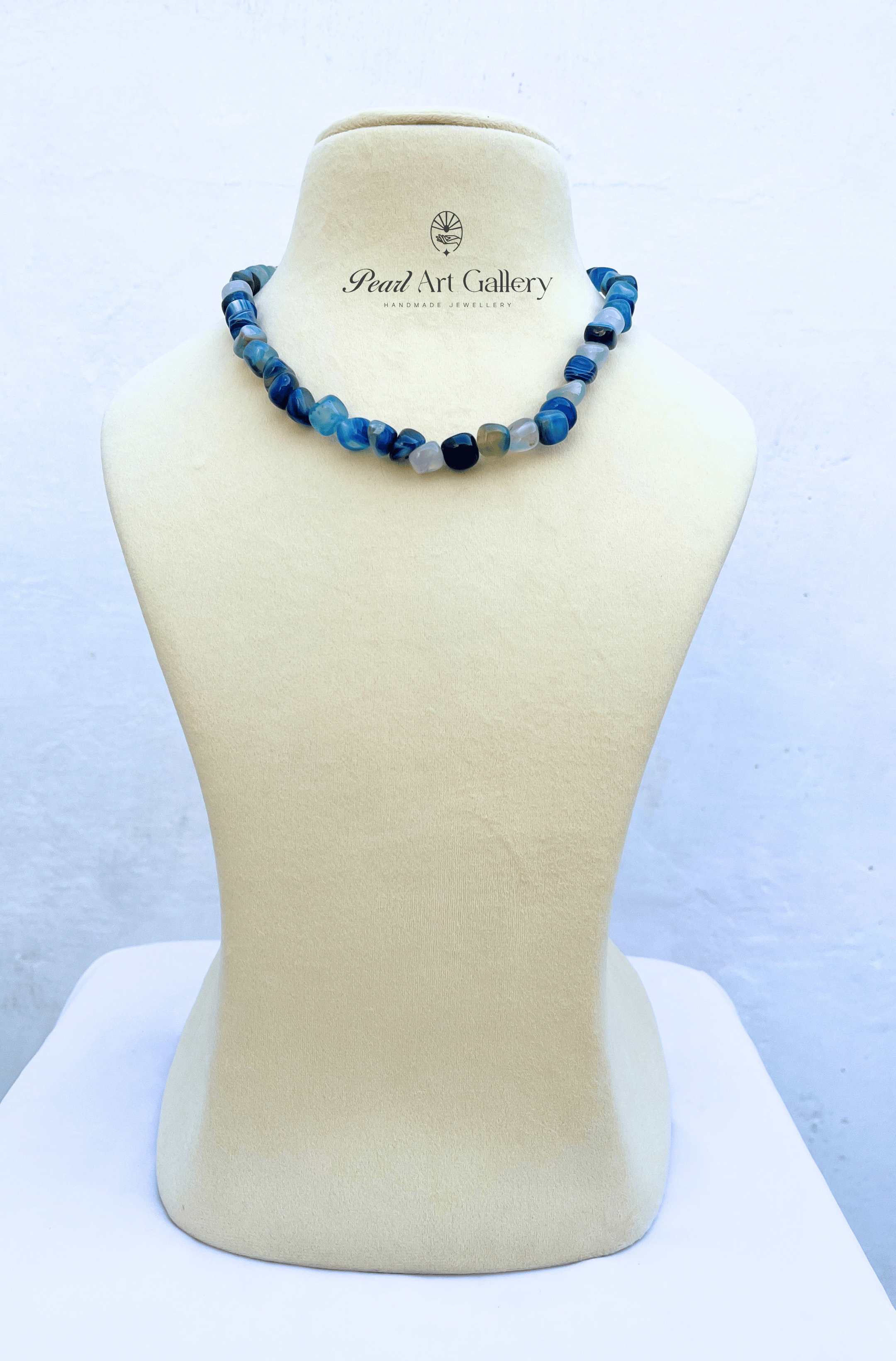 Blue agate collar necklace – close-up detail