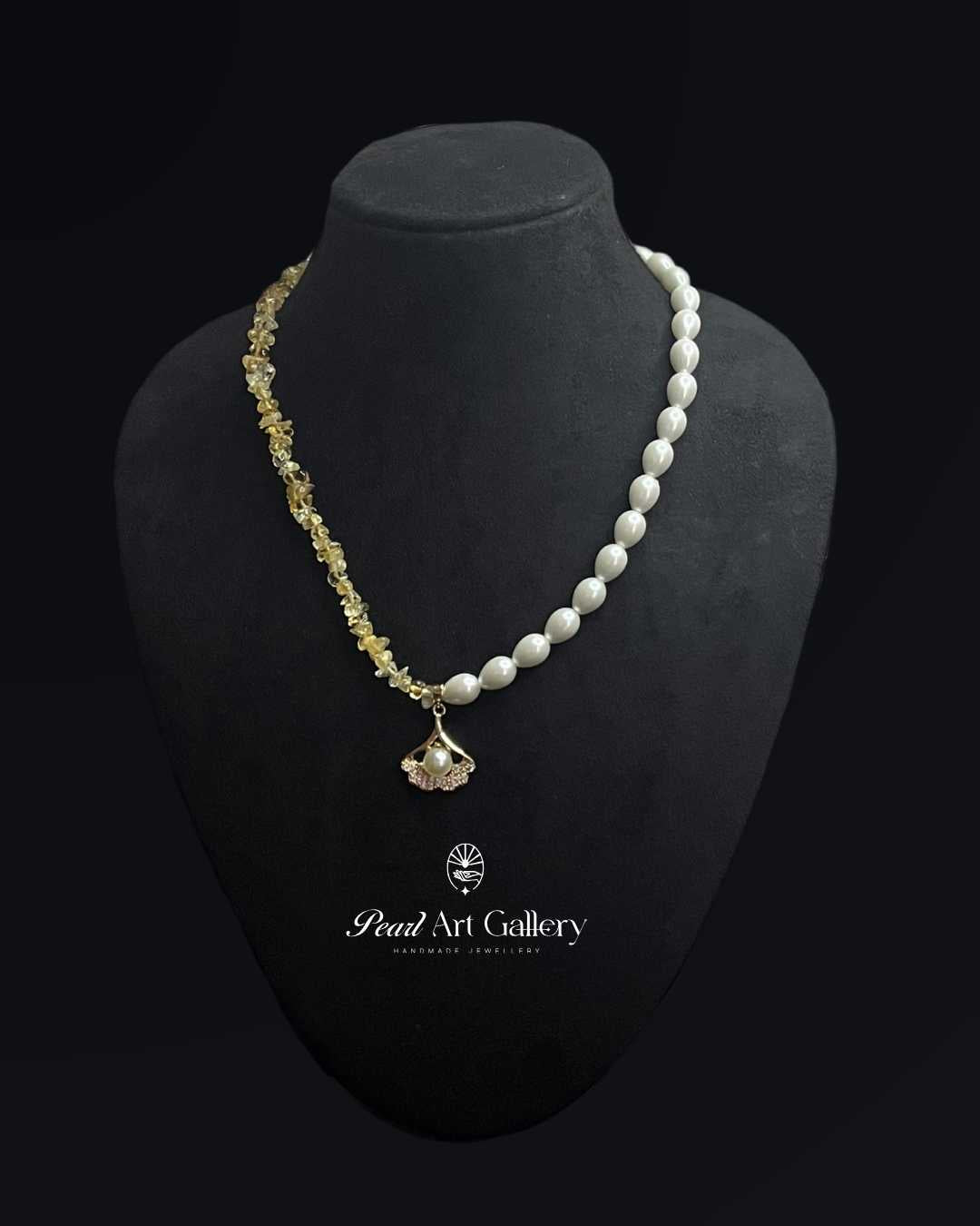 Duality Delight Choker (Golden Chips)
