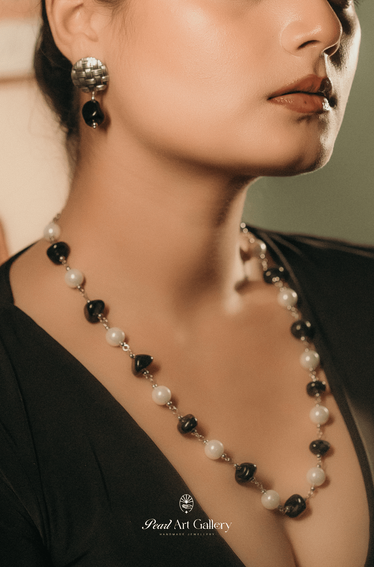 Pearl & Black Agate Necklace Set with Earrings