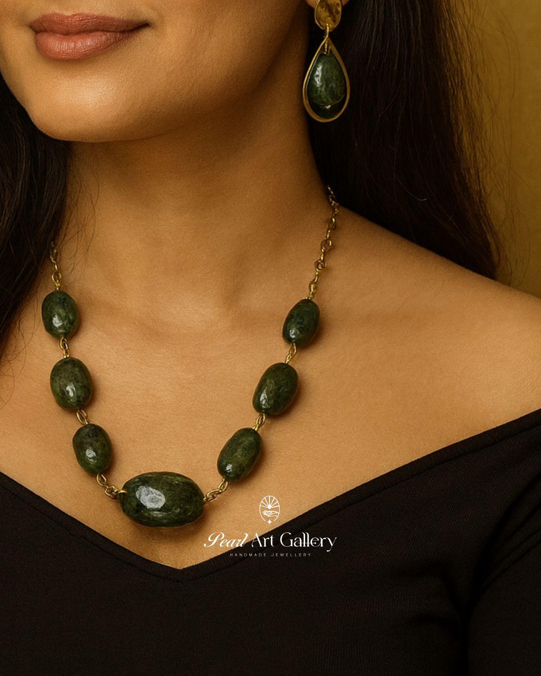 Chain Of Dazzle Matinee (Dark Green Emerald) | Pearl Art Gallery