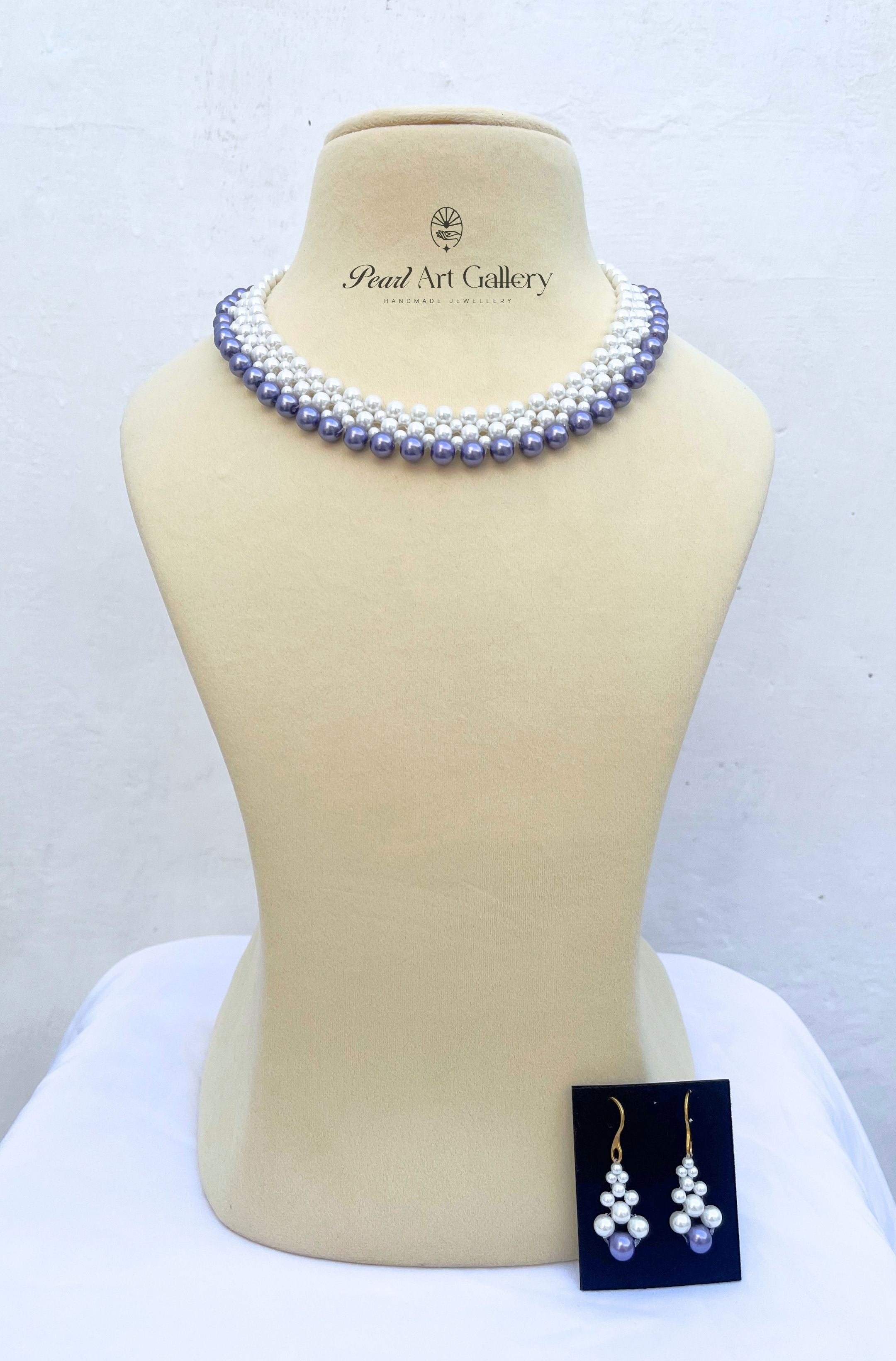 Golden pearl choker set with earrings – close-up detail