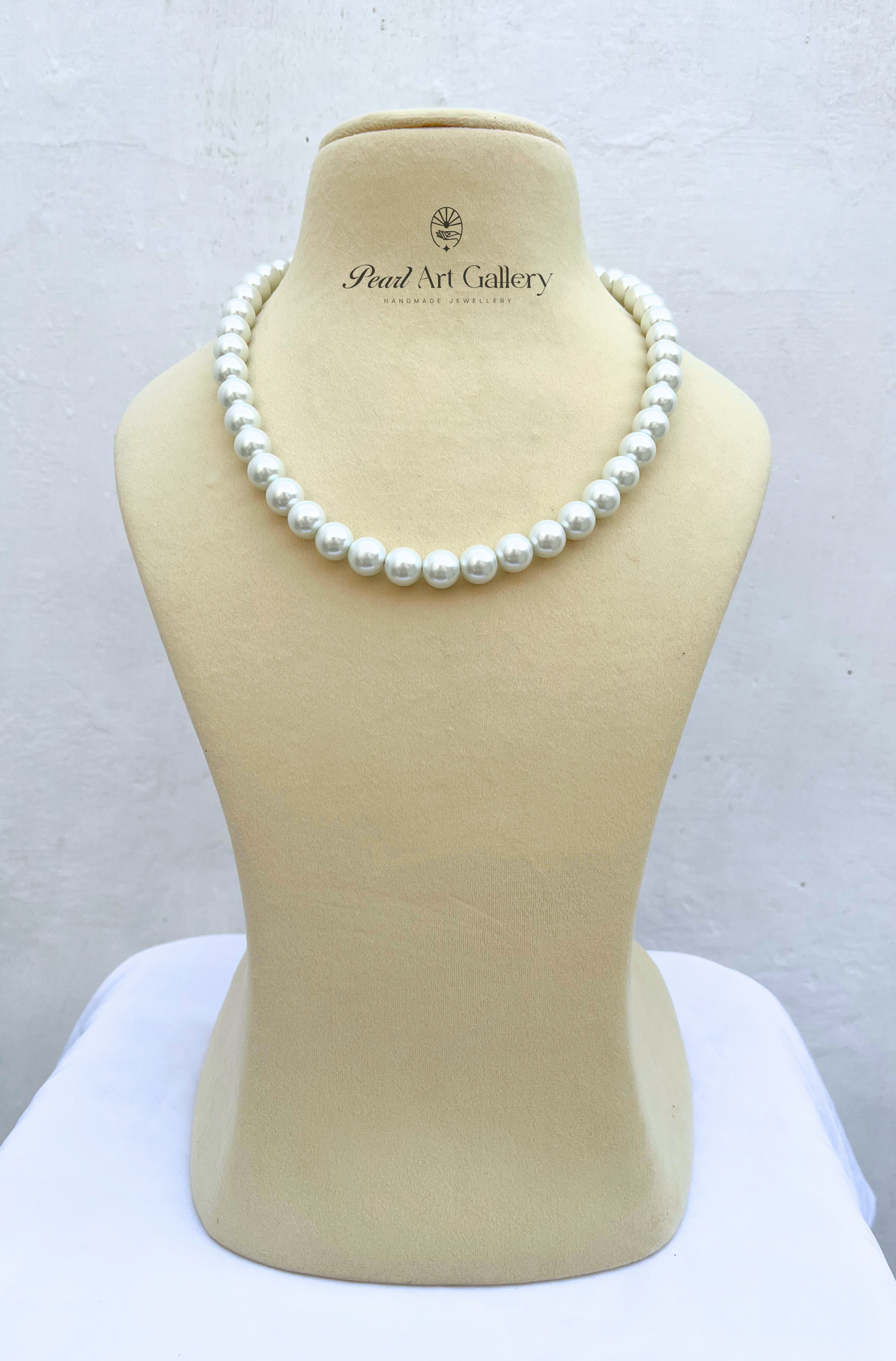 Statement 14MM pearl collar necklace – close-up detail