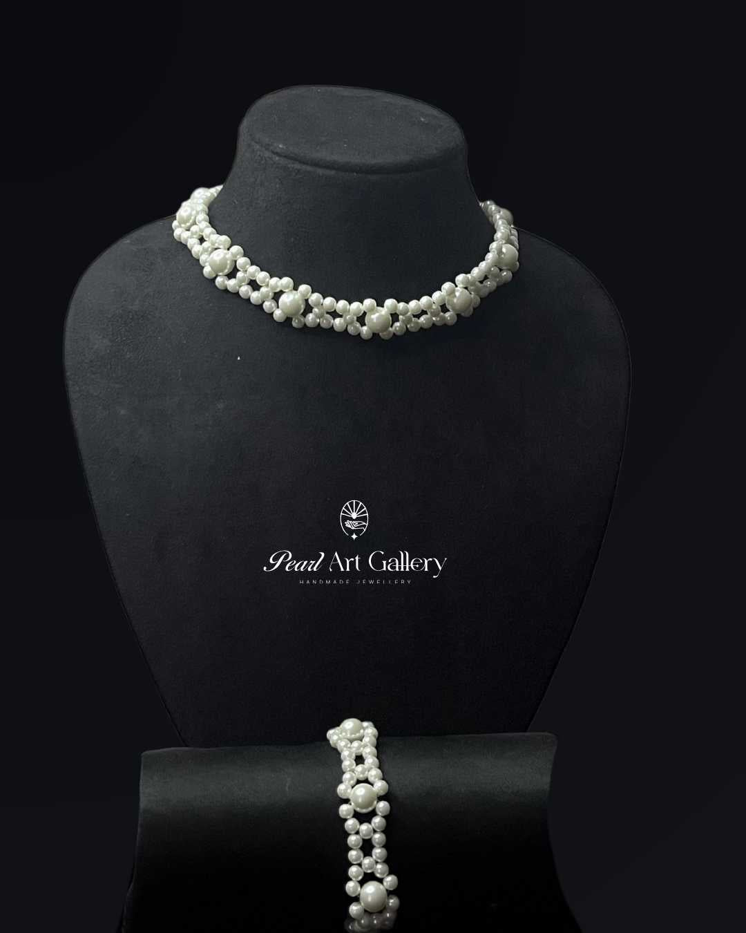 Moonlight Kiss Collar (White) | Pearl Art Gallery